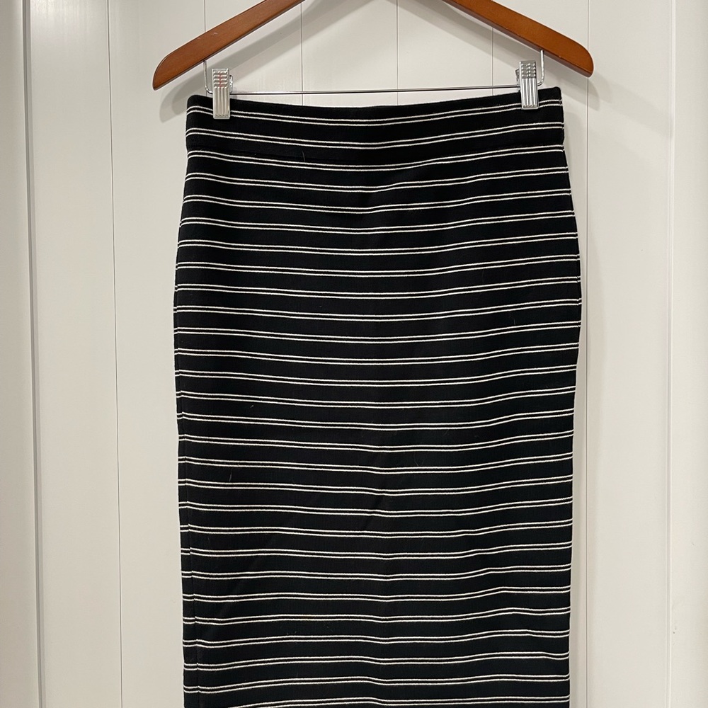 STRIPED MIDI SKIRT